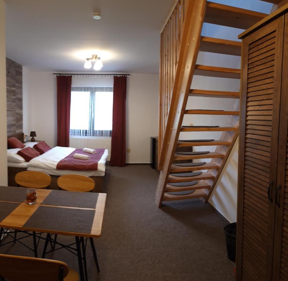 Rodinny Pension U Soudku Рудник Экстерьер фото