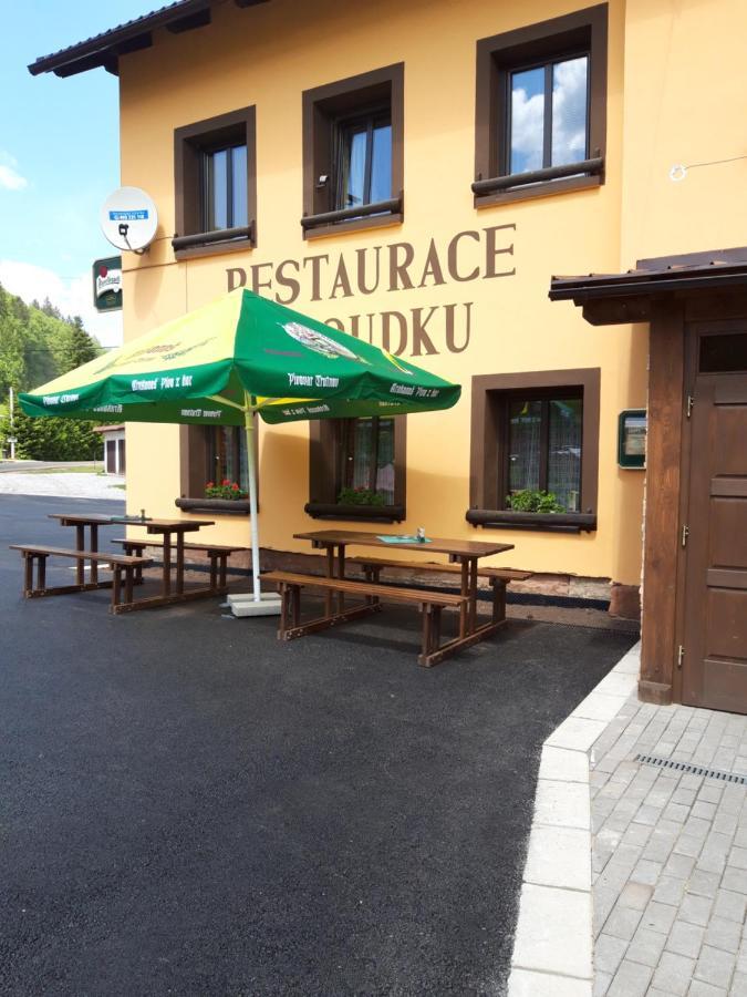 Rodinny Pension U Soudku Рудник Экстерьер фото